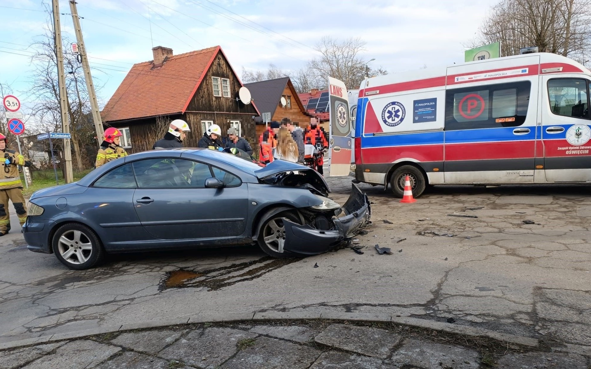 BRZESZCZE. Wypadek samochodu dostawczego z osobowym