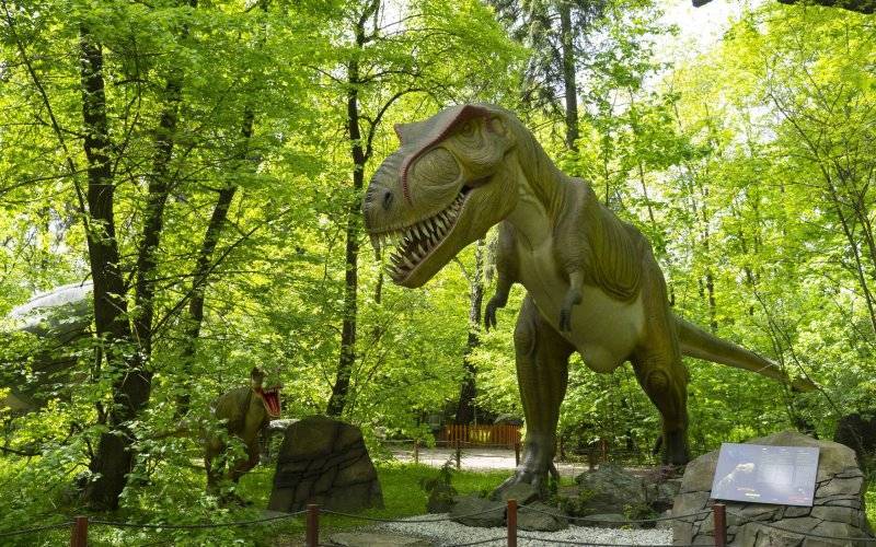 Największy w Europie park ruchomych dinozaurów znajduje się w Polsce!