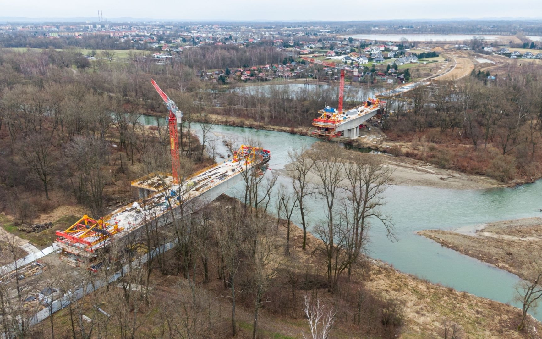 OŚWIĘCIM. Lutowy przelot dronem nad budową nowej obwodnicy do drogi S1