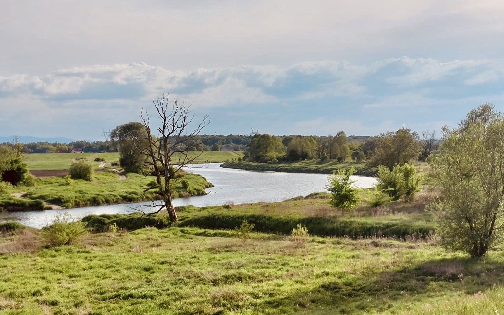 OŚWIĘCIM. Po pożarze w Siemianowicach Ślaskich, rzeka Przemsza i Wisła narazie bez zanieczyszczeń