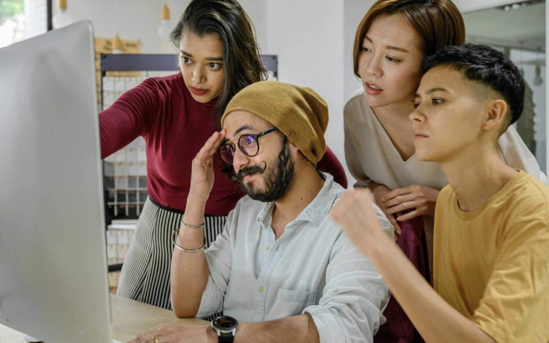 Internetowe oszustwa z piłką nożną w tle – deep fake z udziałem Lewandowskiego to dopiero początek