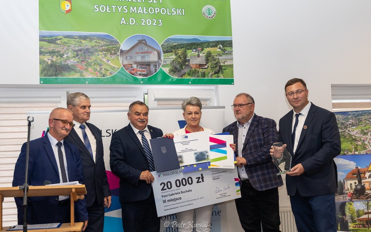 Sołtys Babic Gabriela Buchała na podium! Zwycięska nagroda wspomoże ważną inwestycję przy szkole