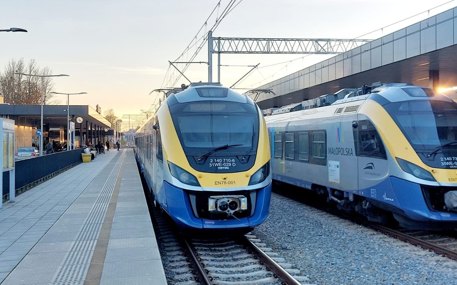 Nowe zaplecze Kolei Małopolskich w Oświęcimiu: więcej miejsc pracy i lepszy komfort podróży