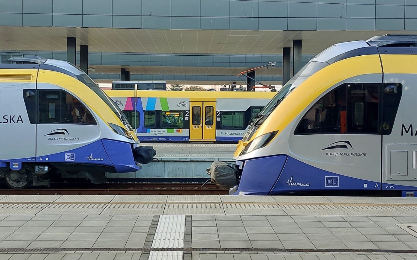 Zmiana rozkładu jazdy oraz remont torów na trasie Oświęcim-Kraków! Sprawdź, jak uniknąć opóźnień