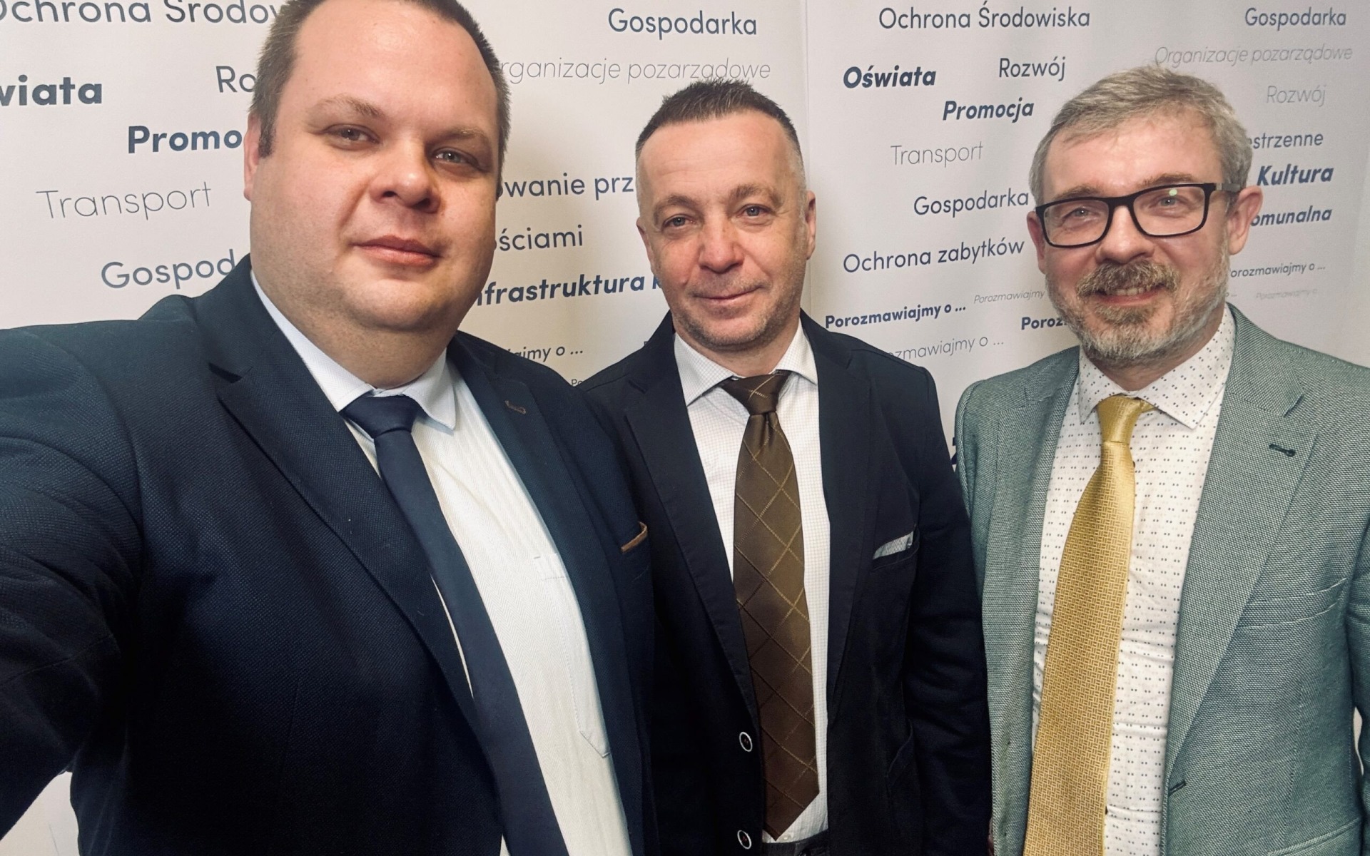 Dyskusja. Mogliśmy mieć złote klamki, a mamy brak energii. Czy Oświęcim uratuje tylko referendum?