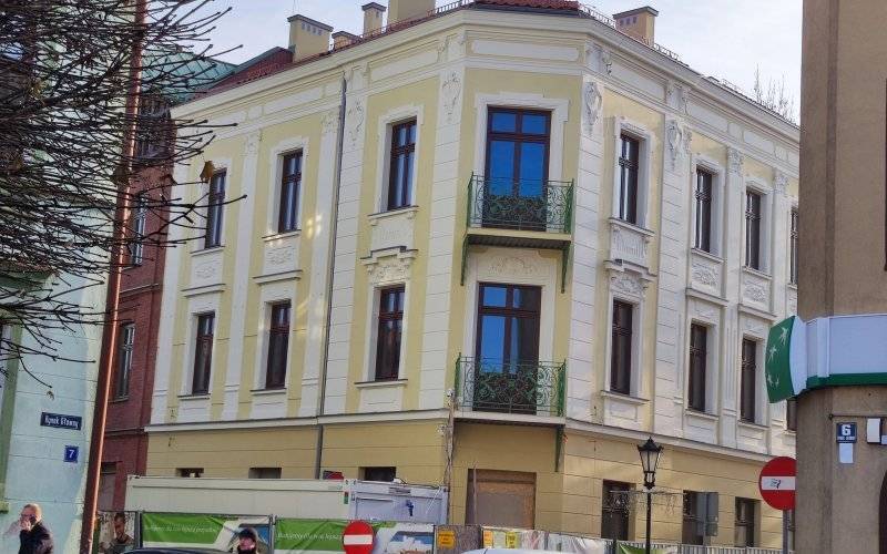 Rewitalizacja kamienic Mickiewicza 2-4 w Oświęcimiu: Nowoczesne lokale w historycznym centrum