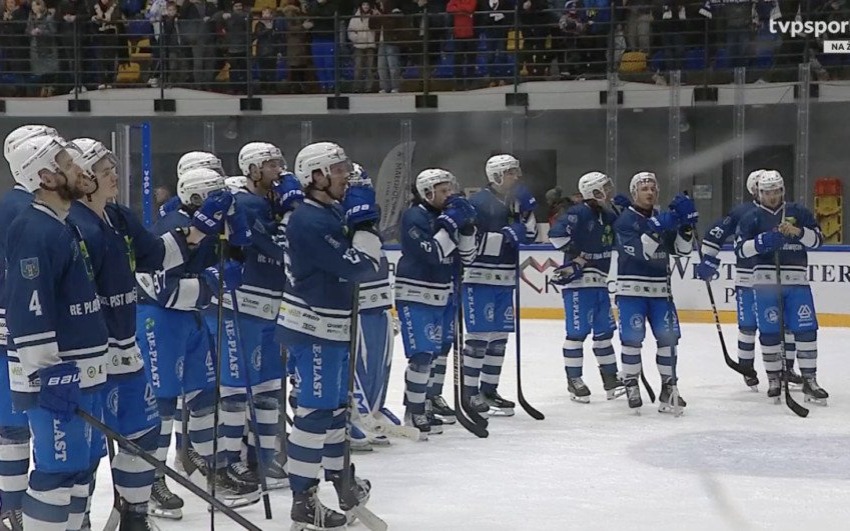 Unia Oświęcim przegrywa w półfinale Pucharu Polski – JKH GKS Jastrzębie triumfuje