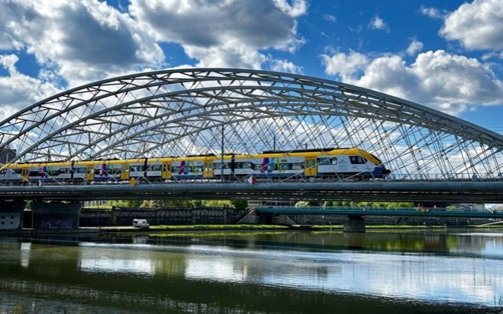 Rekordowy sukces Kolei Małopolskich! 10 milionów pasażerów, wzrost o 53% względem roku ubiegłego