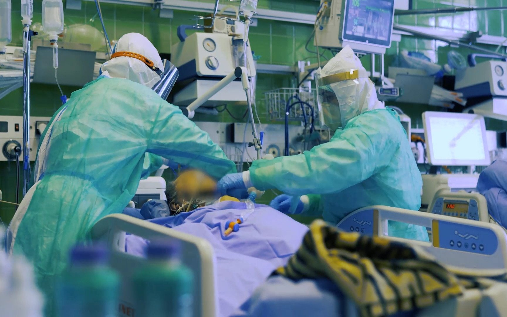 Pielęgniarki z Oświęcimia podejrzane o wyłudzenie 300 tys. zł dodatków covidowych