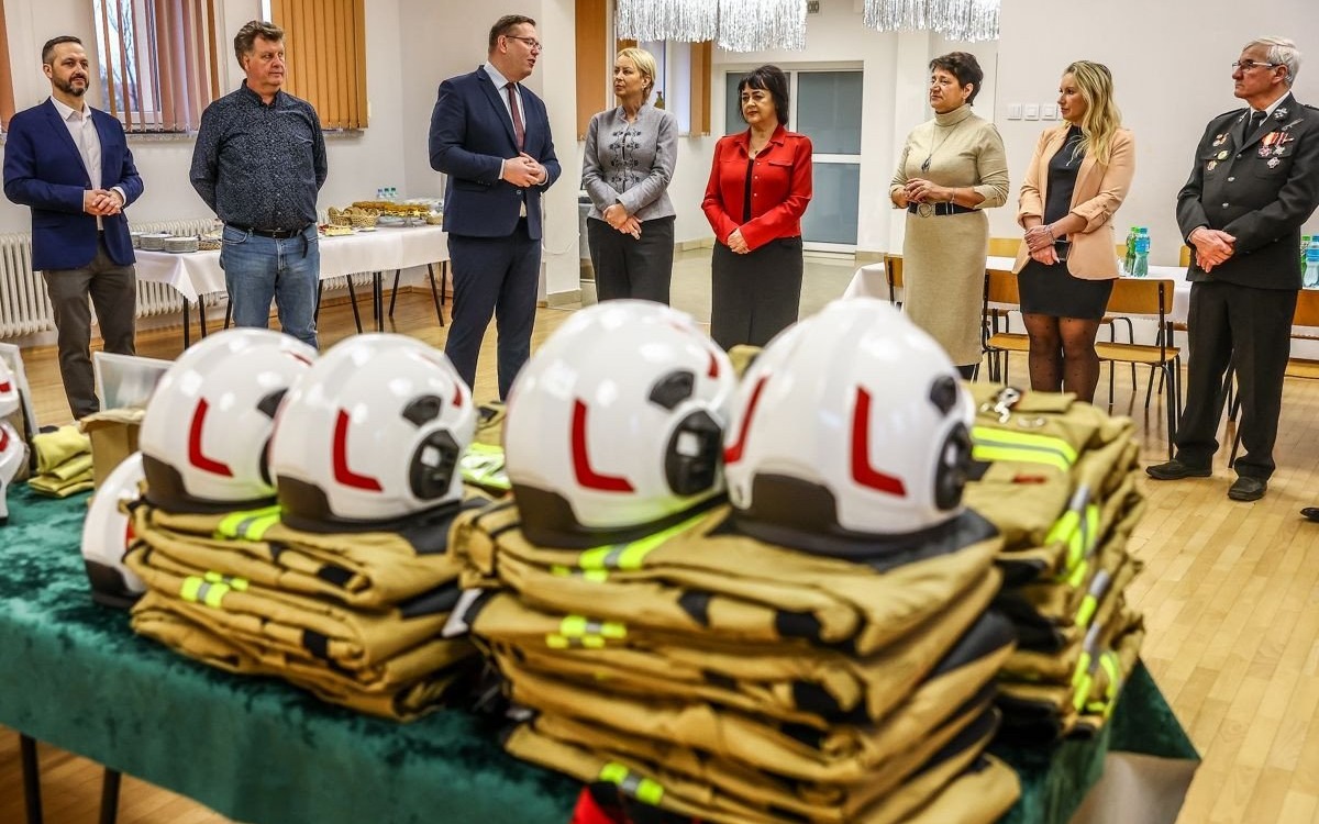 Wsparcie dla jednostek OSP w Małopolsce: miliony złotych na sprzęt i modernizacje