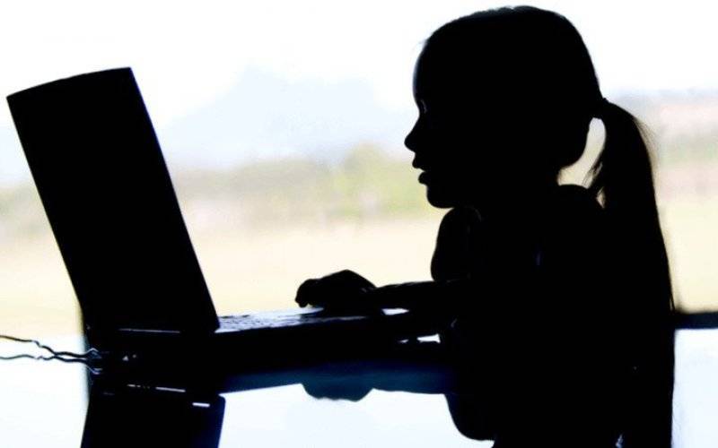 Bezpieczne zdjęcia dzieci w Internecie – jak chronić ich prywatność?