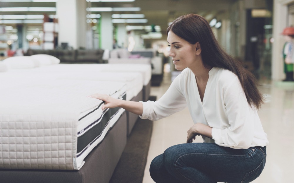 Dlaczego warto kupić materac antyalergiczny? Fakty i mity