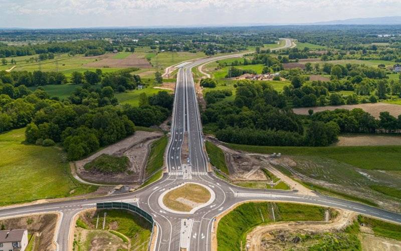 Nowy most na Wiśle niemal gotowy. Kluczowy odcinek obwodnicy Oświęcimia i połączenia z S1 coraz bliżej otwarcia