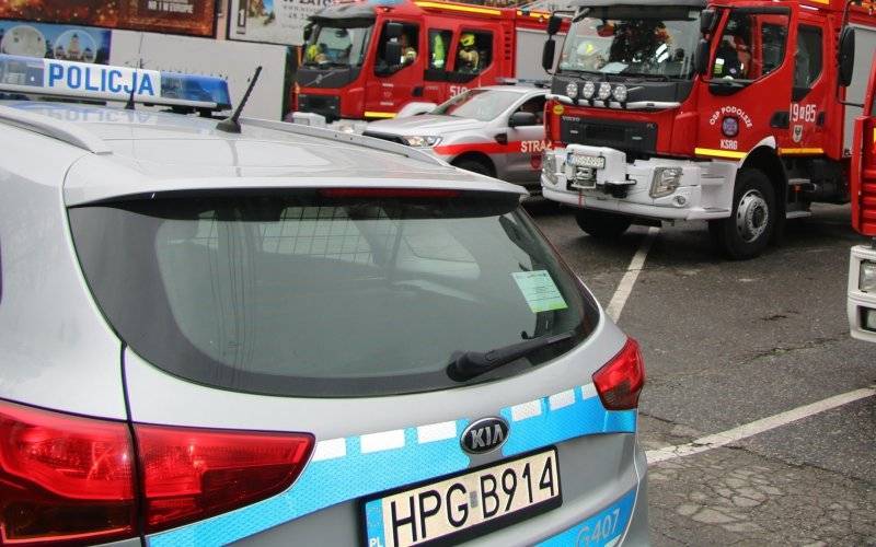 Dramat w opuszczonym budynku w Oświęcimiu. 11-latek utknął w zsypie, ratowało go trzech kolegów i służby ratunkowe