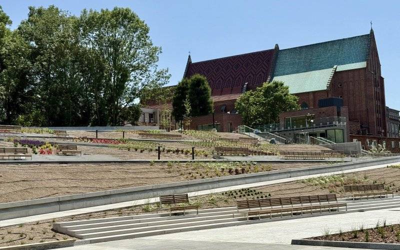 Oświęcimska Przestrzeń Spotkań pod lupą mieszkańców. Piękna inwestycja czy betonowy piekarnik?