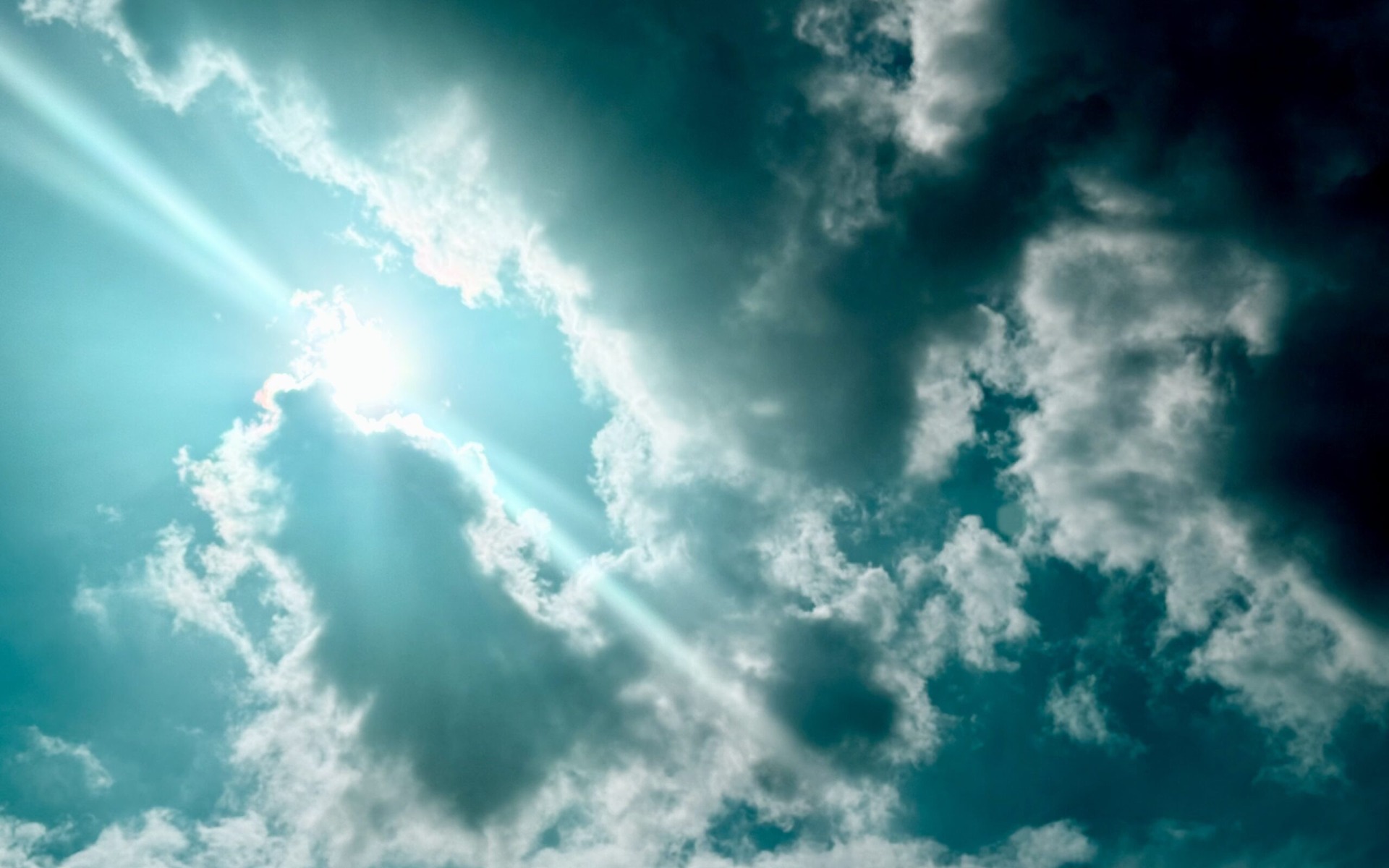 IMGW ostrzega: burze z gradem i silny wiatr w Małopolsce