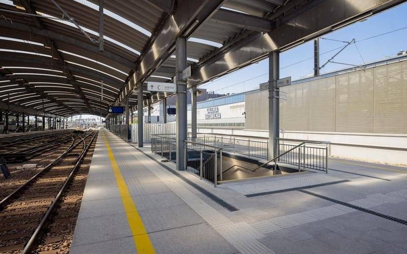Katowice: Nowy peron dostępny dla podróżnych. Zmiany dla pasażerów z Oświęcimia i Krakowa