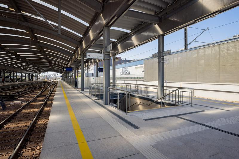 Katowice: Nowy peron dostępny dla podróżnych. Zmiany dla pasażerów z Oświęcimia i Krakowa