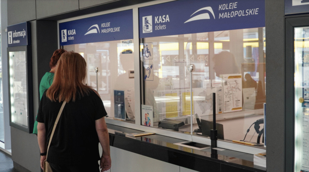 Na dworcu w Oświęcimiu działa druga kasa Kolei Małopolskich. Bilety kupisz szybciej i bez kolejek
