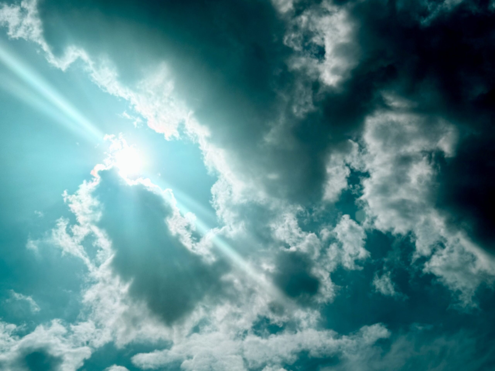 Małopolska pod wodą? Wzrost poziomu rzek, trudne warunki w górach i dziesiątki interwencji straży pożarnej