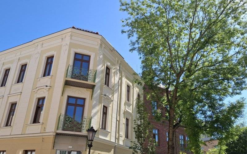 Zrujnowane przez lata – dziś perełki! Zobacz, jak Kamienica przy Mickiewicza zmieniła Starówkę Oświęcimia