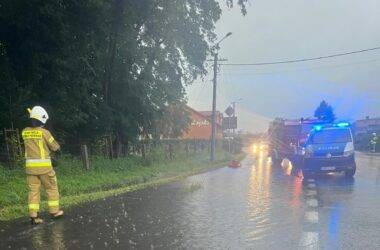 10 lat piekła w Zatorze. Syn znęcał się nad matką – teraz trafił do aresztu