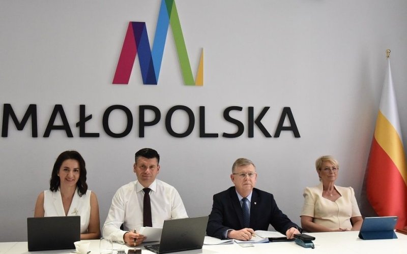 Zator zyska nowy blask! Rewitalizacja zabytkowego dworca kolejowego i budowa kładki pieszo-rowerowej