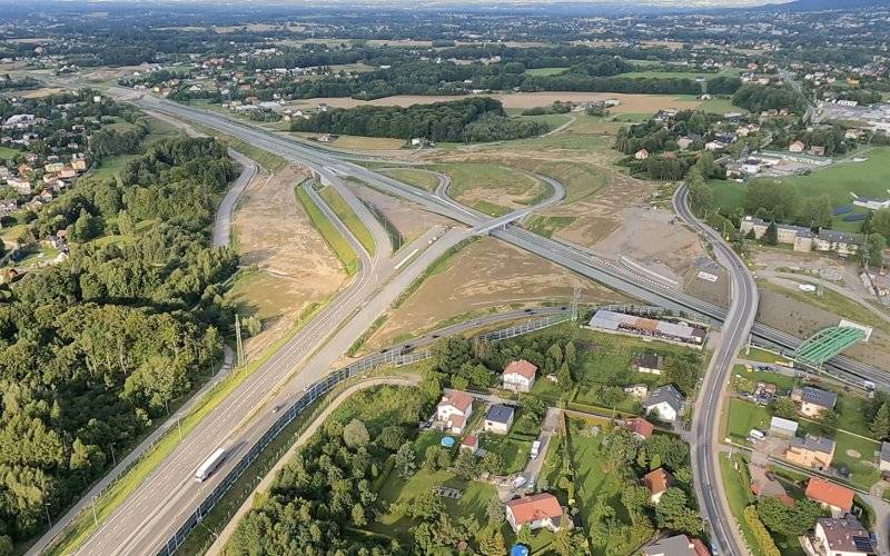 Leciał nad S1! Zobacz, co uchwycił z paralotni nad budową drogi ekspresowej