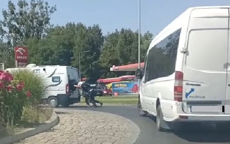 Oświęcim: Kamper zablokował ulicę! Policjanci na motocyklach ruszyli z pomocą
