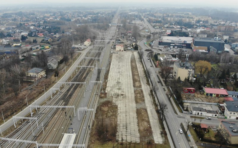 Oświęcim. Dworzec PKP i okolice – co dalej z terenami, blokami kolejowymi i hałasem?