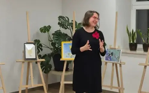 Wernisaż wystawy „Raz farbą, raz kredką, raz tuszem”