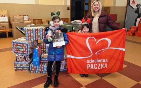 Szlachetna Paczka w SP Nowa Wieś – uczniowie, rodzice i nauczyciele pomagają potrzebującej rodzinie.