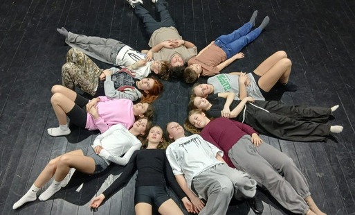 „Teatr jest miejscem, gdzie człowiek spotyka samego siebie”