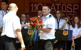 Młodzieżowa Orkiestra Dęta OSP w Witkowicach podczas Koncertu Jubileuszowego z okazji 30-lecia istnienia