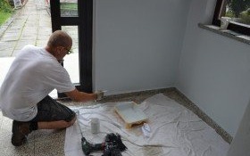 W szkole w Łękach powstanie nowoczesna sala komputerowa. Nowe oblicze uzyska również ogrodzenie i plac przed budynkiem szkoły