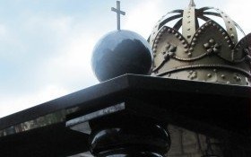 Policjanci zatrzymali podejrzanego o grabież na cmentarzu