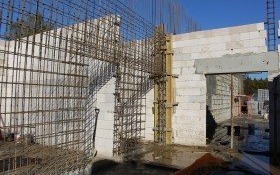 Mury nowej sali gimnastycznej już pną się ku górze