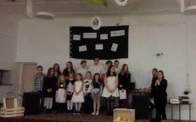 Wernisaż wystawy „Mój portret” w bibliotece w Łękach