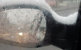 Policjanci apelują o uwagę i rozwagę za kierownicą