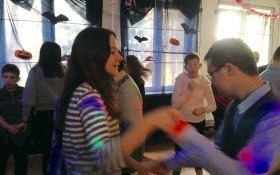 Czas zabawy z chwilą refleksji