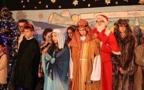 Boże Narodzenie – mimo wszystko, czyli Jasełka w „Jedynce” w grudniowy wieczór 2017 roku