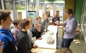 „Kolorowy świat gleb” – kolejne zajęcia Uniwersytetu Pierwszego Wieku