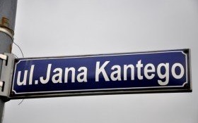 Święty powróci na ulicę Jana Kantego - radni przegłosowali uchwałę