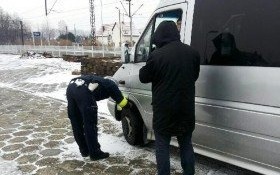 Policjanci przeprowadzili działania pn. „Gimbus” wspólnie z pracownikami Starostwa Powiatowego,