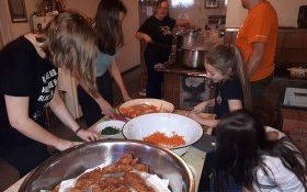 Wielkanocny dar serca dla potrzebujących