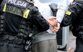 Napadł na seniorkę, jest już w rękach policji!
