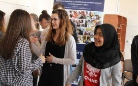 Przed wyjazdem na praktyki zawodowe w Anglii. Warsztaty językowe w „Koperniku”.