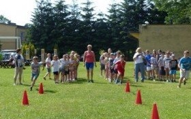 Dzień dziecka i sportu w szkole na Podlesiu