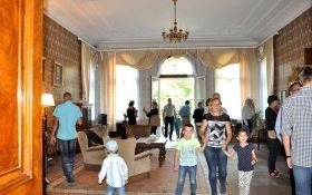 Oblężenie pałacu w Bulowicach – niedzielne wydarzenie przyciągnęło prawdziwe tłumy