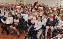 „Naród, który traci pamięć, przestaje być narodem – staje się jedynie zbiorem ludzi czasowo zajmujących dane terytorium” - rzecz o tym jak „Jedynka” 100 lat niepodległej uczciła